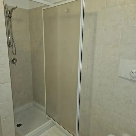 Rum i privatbostad Dany House Bari